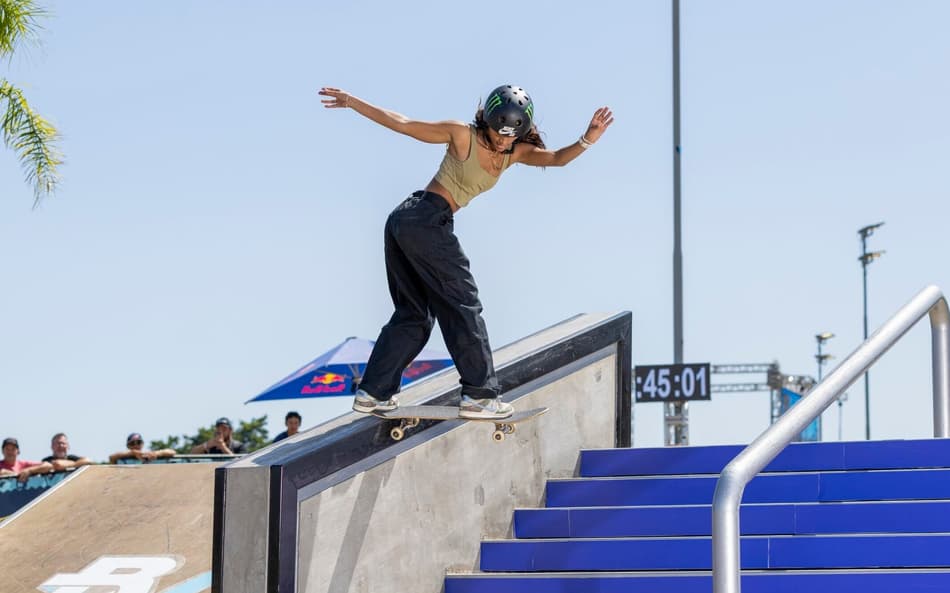 Rayssa Leal comemora participação em jogo icônico de skate
