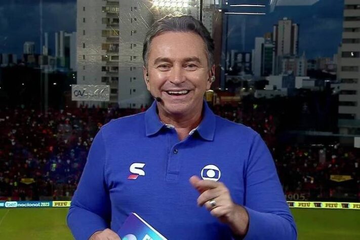 Não é apenas o mercado dos jogadores que movimenta o mundo do futebol. A imprensa esportiva vem tendo constantes alterações no decorrer do ano. Nesta quinta-feira (3), o narrador Reembrandt Jr pediu demissão da Globo. Veja nesta galeria o vaivém da imprensa esportiva em 2023. Não é apenas o mercado dos jogadores que movimenta o mundo do futebol. A imprensa esportiva vem tendo constantes alterações no decorrer do ano. Nesta quinta-feira (3), o narrador Reembrandt Jr pediu demissão da Globo. Veja nesta galeria o vaivém da imprensa esportiva em 2023.