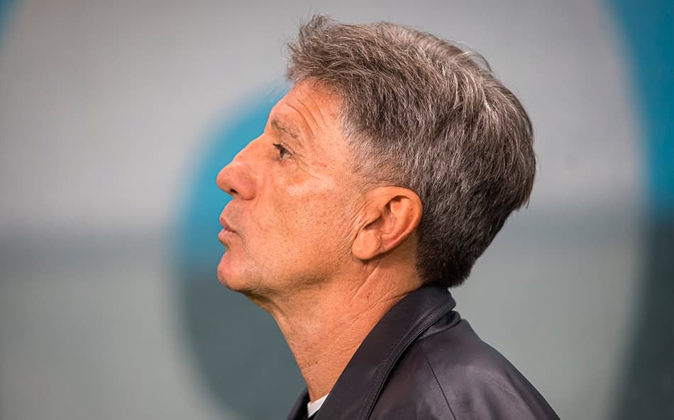 VÍDEO: Renato Portaluppi comenta ausência de Suárez em confronto da Copa do Brasil