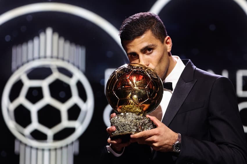 Rodri foi eleito como Bola de Ouro de 2024 após vencer a Premier League com o Manchester City e a Euro com a seleção espanhola (Foto: Franck Fife/AFP)