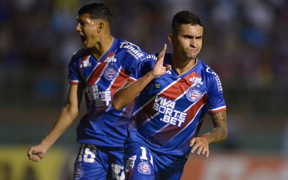 Bahia goleia em jogo com expulsão por ‘peteleco’ e faz final do Baiano