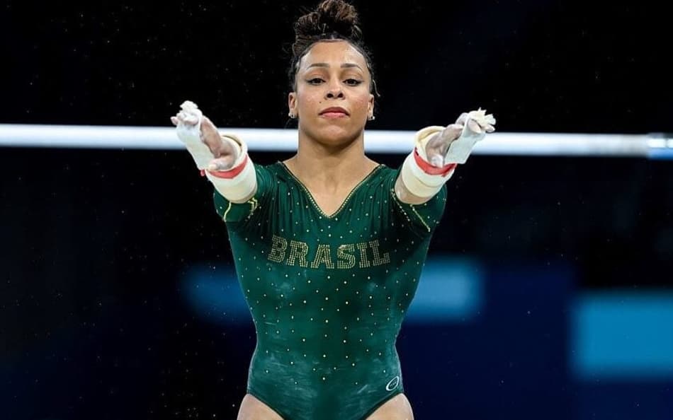 Exclusiva: Lorrane Oliveira destaca indicação de Rebeca Andrade ao Prêmio Laurens