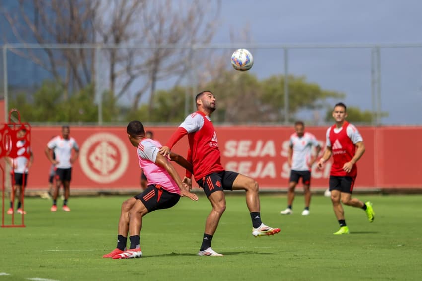 Thiago Maia volta aos treinos do Internacional. Foto: Ricardo Duarte/SC Internacional