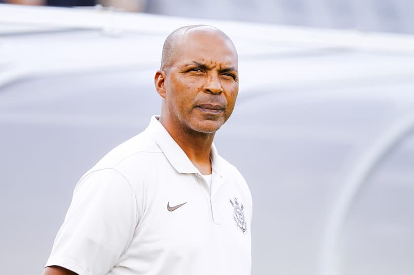 Técnico do Corinthians, Orlando Ribeiro em jogo do Timão na Copinha