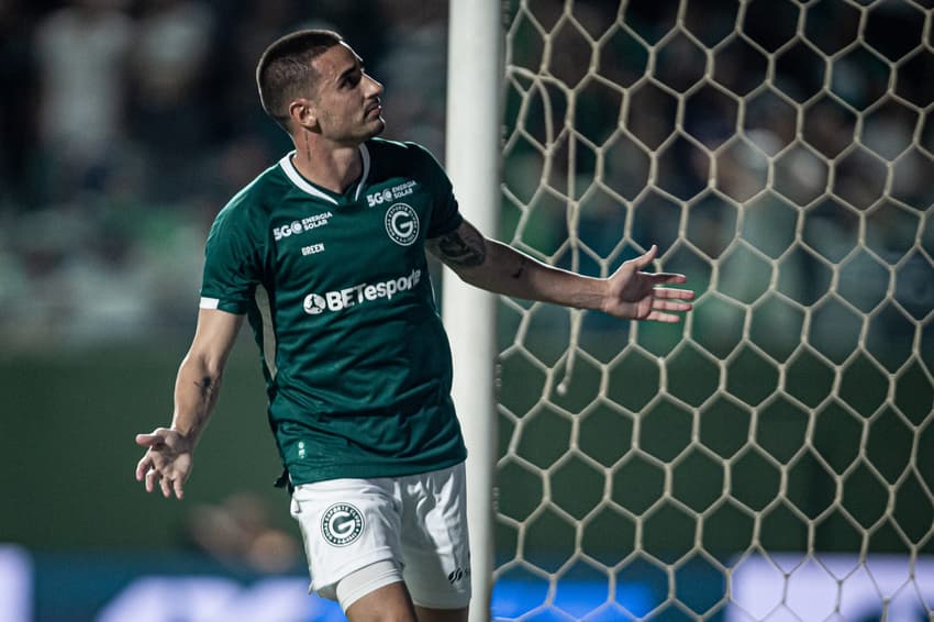 Thiago Galhardo pelo Goiás
