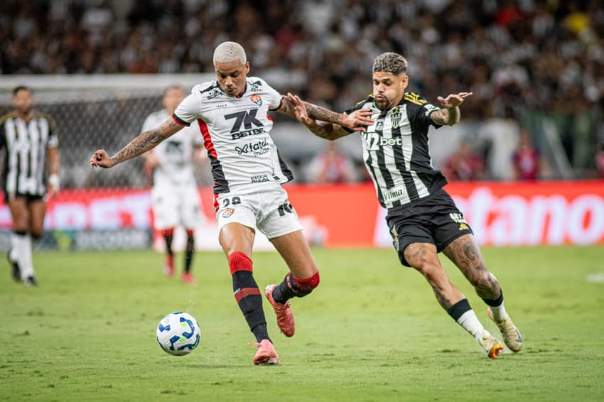Janderson e Rubens em Vitória x Atlético-MG Foto: Victor Ferreira / EC Vitória