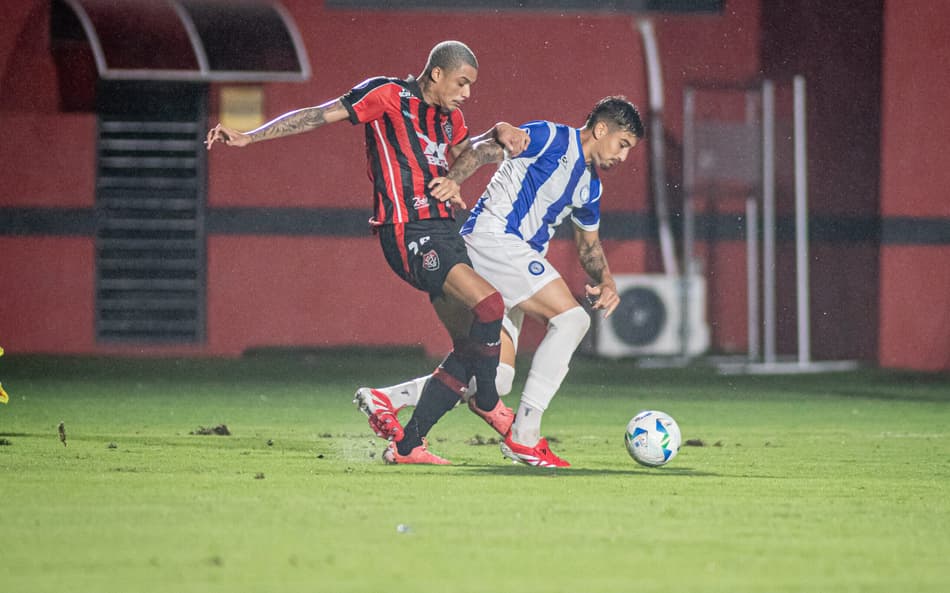 Melhores momentos: Vitória perde para o Cerro Largo em casa e se complica na Sul-Americana