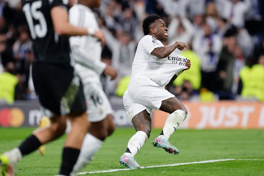 Vini Jr comemora gol marcado sobre o Arsenal pelo Real Madrid, na Champions League
