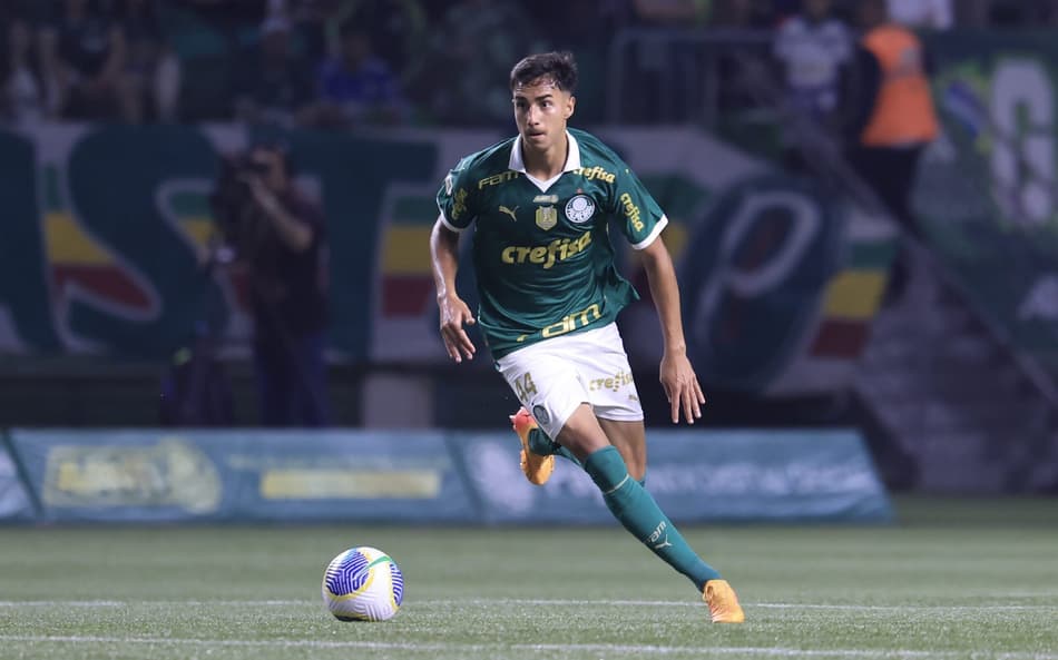 Vitor Reis se torna 7ª maior venda da história do futebol brasileiro; veja o ranking