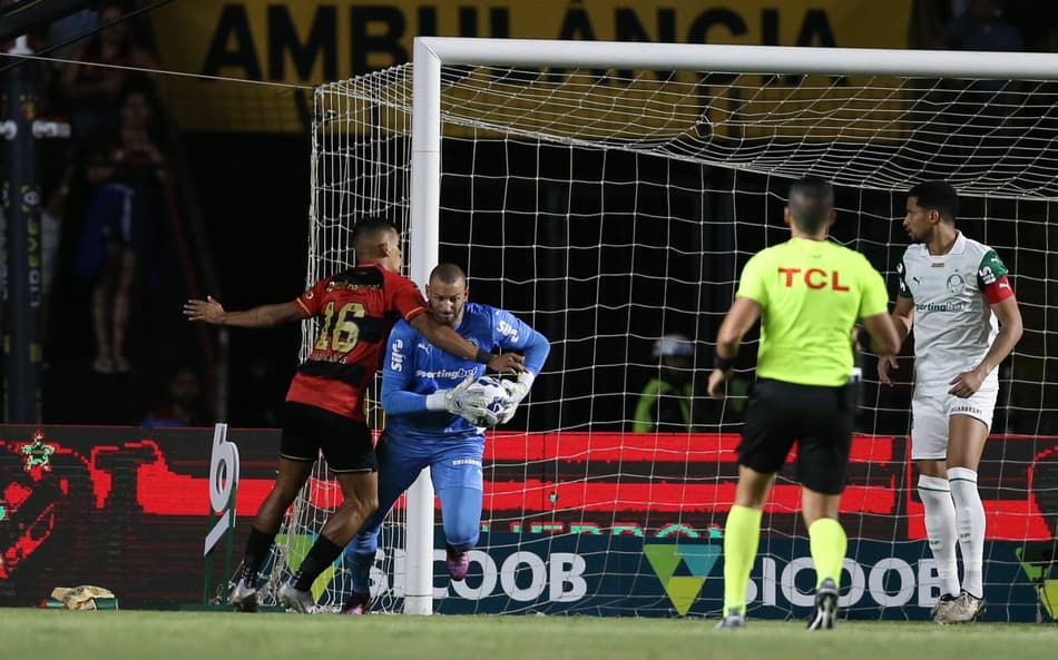 Atitude de Weverton em Sport x Palmeiras viraliza: ‘Coringando’