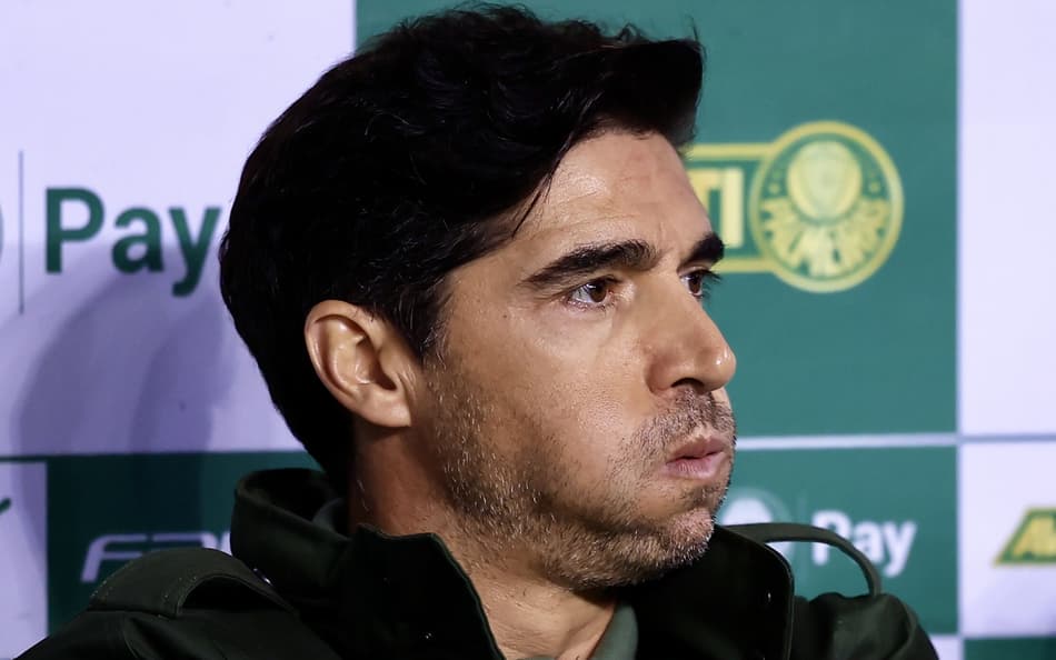 Abel e Palmeiras são punidos por confusão generalizada na final do Paulistão