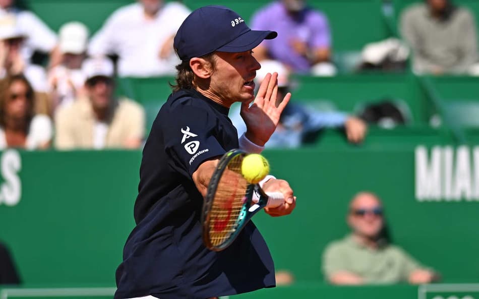 De Minaur dá bicicleta histórica em Dimitrov nas quartas de final do Monte Carlo Open