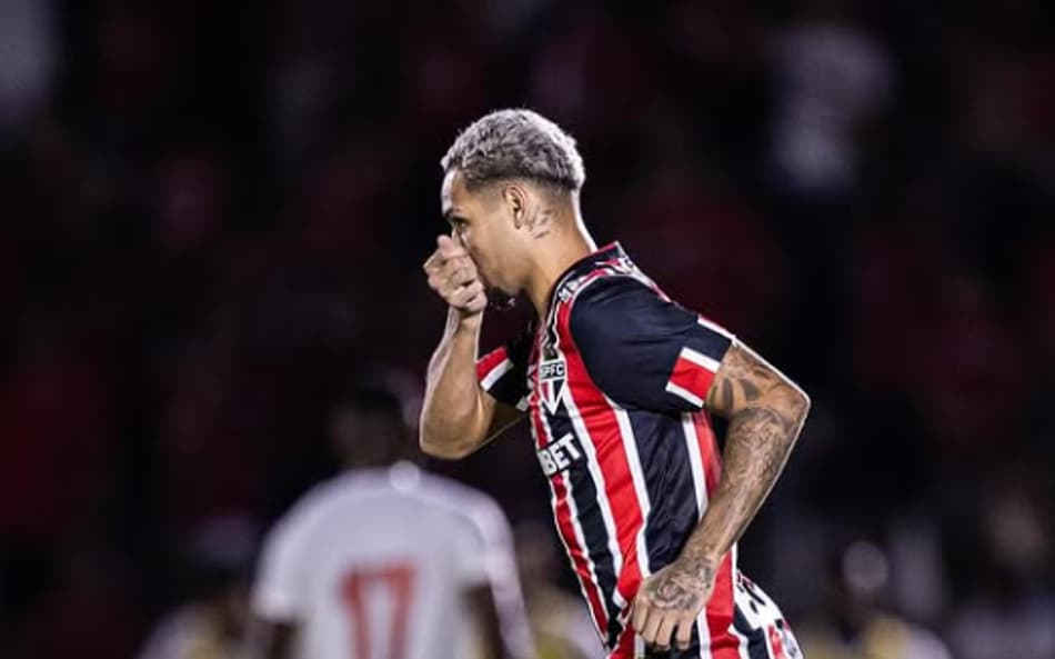 São Paulo negocia renovação com Matheus Alves, promessa do clube