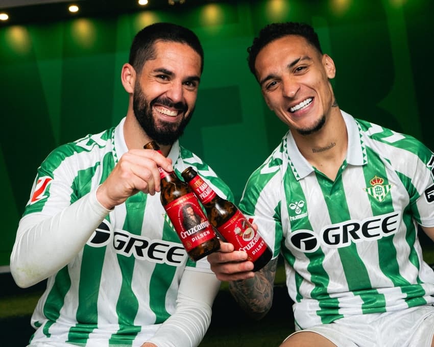 Antony e Isco pelo Real Bétis