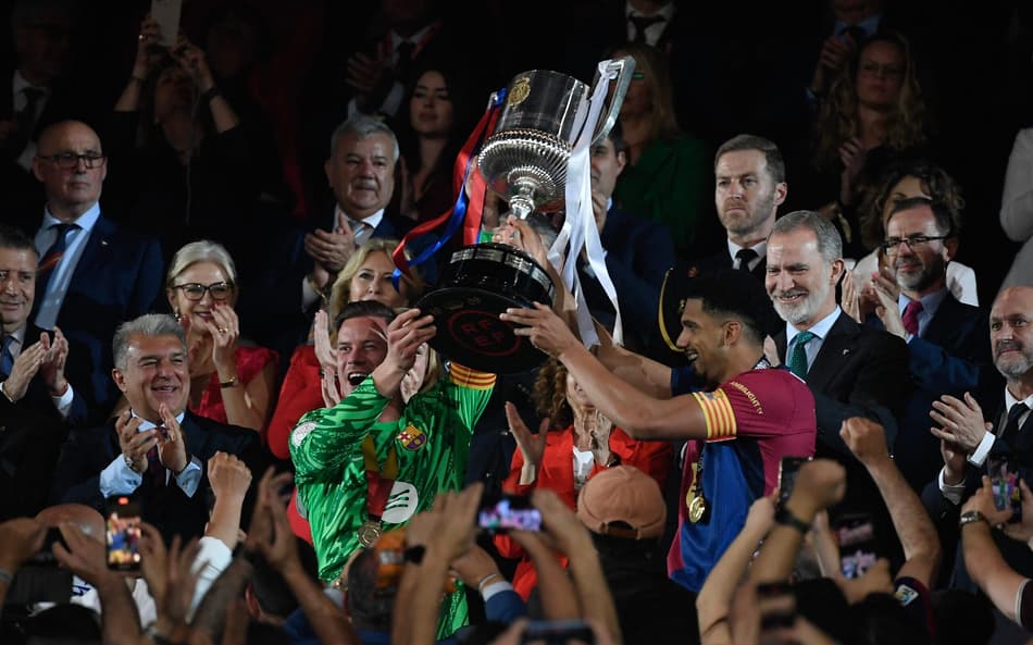 Barcelona provoca Real Madrid após título da Copa do Rei