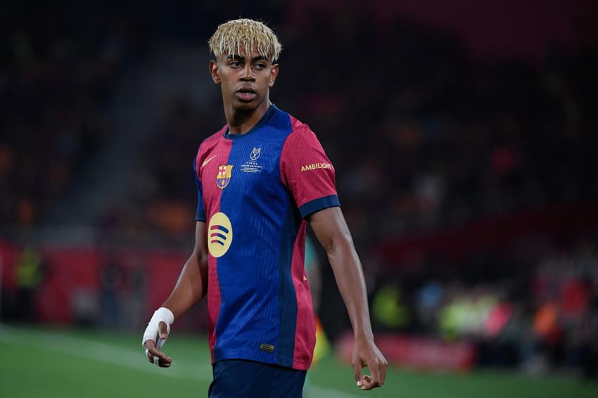 Barcelona - Lamine Yamal