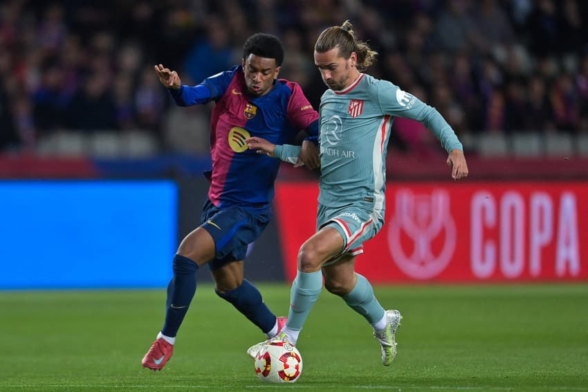 Griezmann em ação no jogo do Atlético de Madrid contra o Barcelona pela semifinal da Copa do Rei