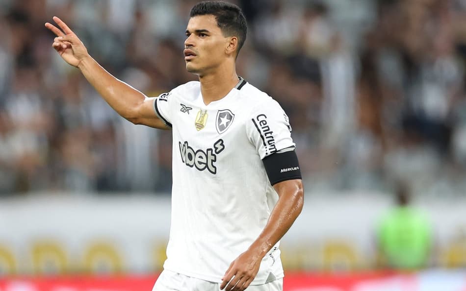 Botafogo terá pelo menos dois desfalques contra o Estudiantes