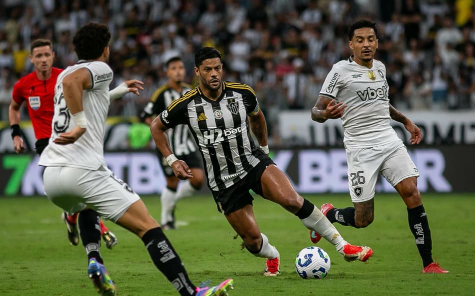 Comentarista da Globo vê erro de medalhão do Botafogo em gol do Atlético-MG