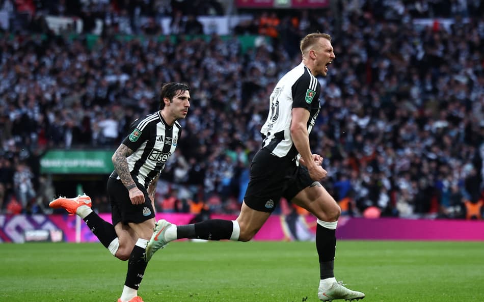 Torcedor tatua vídeo de gol do título do Newcastle; veja