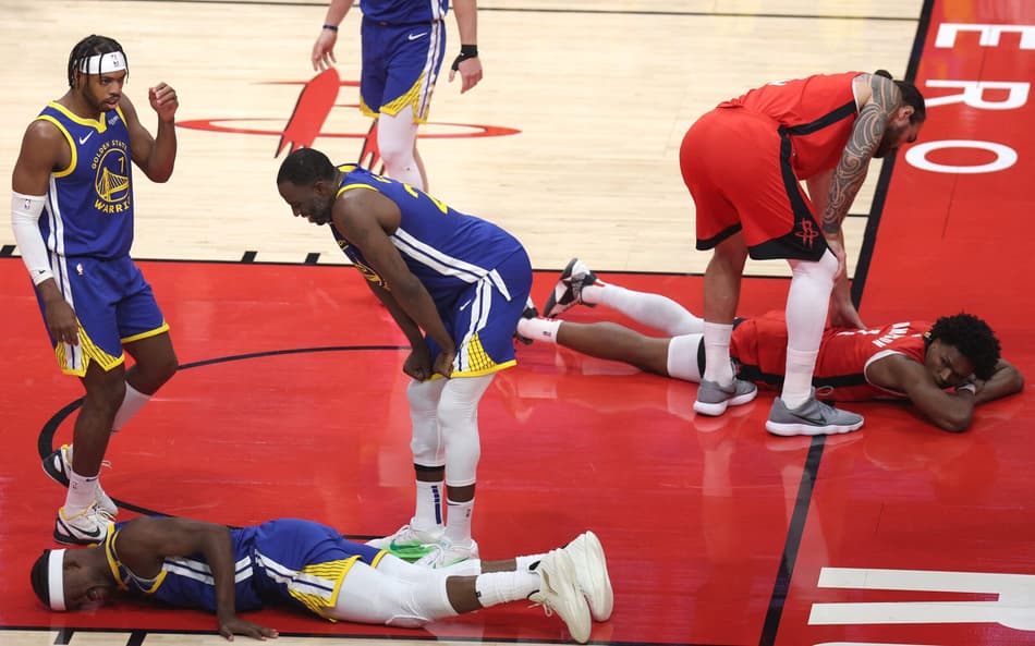 Com lesão de Butler, Rockets atropela Warriors e empata série nos playoffs da NBA