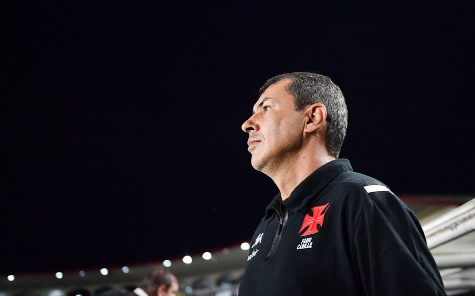 Confira as escalações de Vasco e Sport para o duelo no Brasileirão