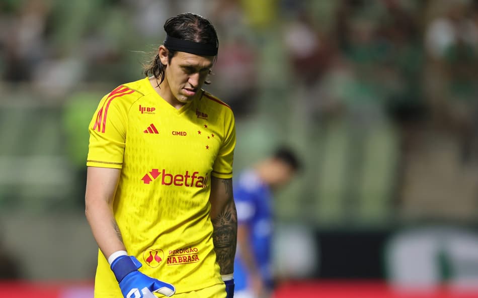 Cássio vira assunto na web em derrota do Cruzeiro na Sul-Americana: ‘Falhou’