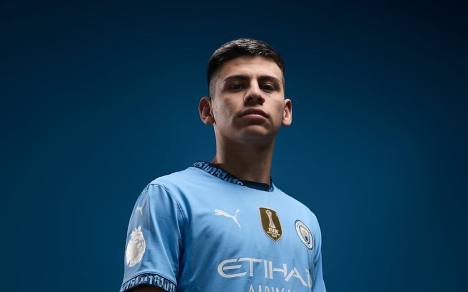 Echeverri pode ser emprestado pelo Manchester City