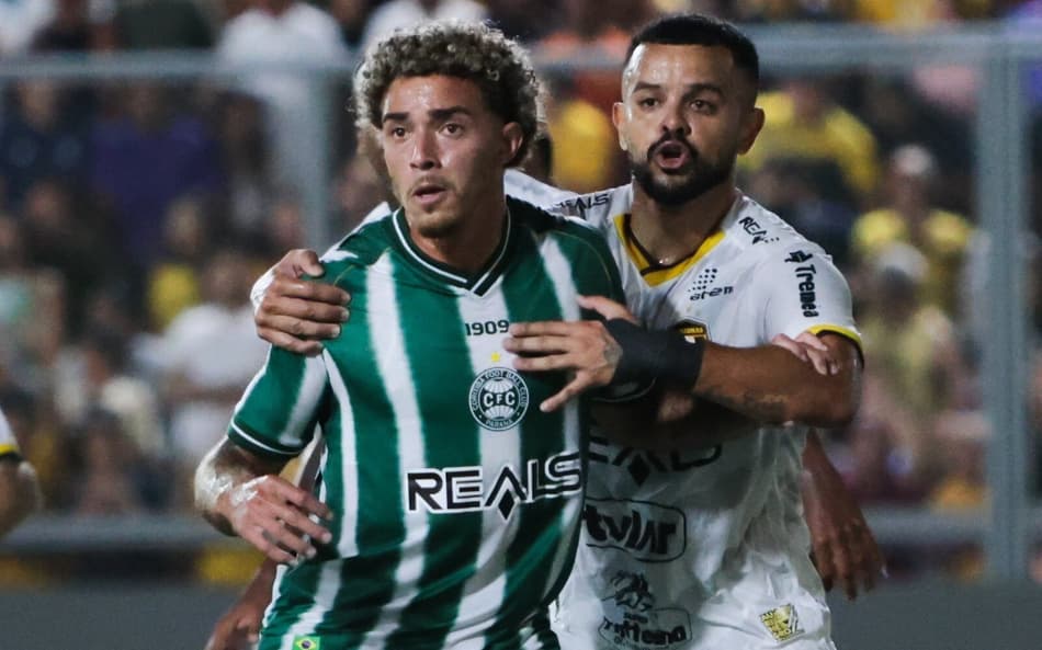 Reals recebe sinal verde e volta aos uniformes de clubes brasileiros