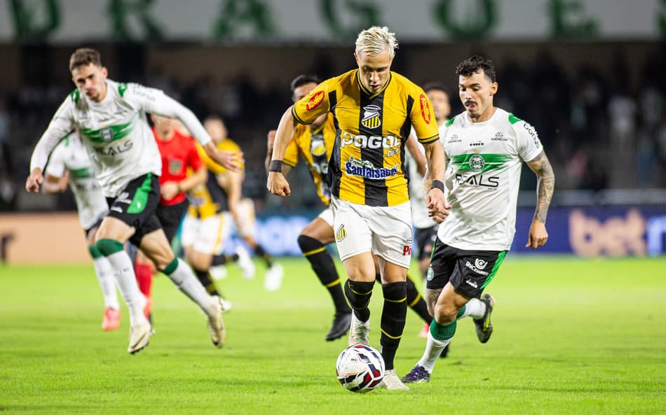 Com dois a mais, Coritiba fica no empate com o Novorizontino; veja os resultados da Série B