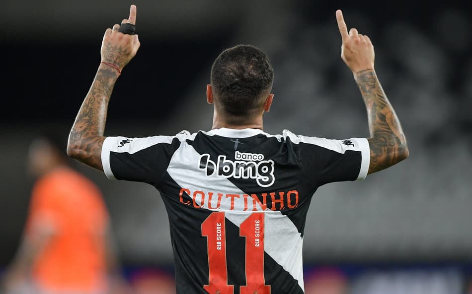 Entenda como chegada de reforços do Vasco pode potencializar atuação de Coutinho