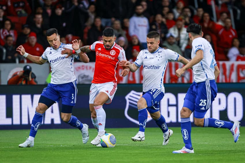RS – PORTO ALEGRE – 08/25/2024 – BRAZILIAN A 2024, INTERNATIONAL x CRUZEIRO – Bruno Tabata, Internacional player during the match against Cruzeiro at the Beira-Rio stadium for the Brazilian A 2024 championship. Photo: Maxi Franzoi/AGIF (via AP)