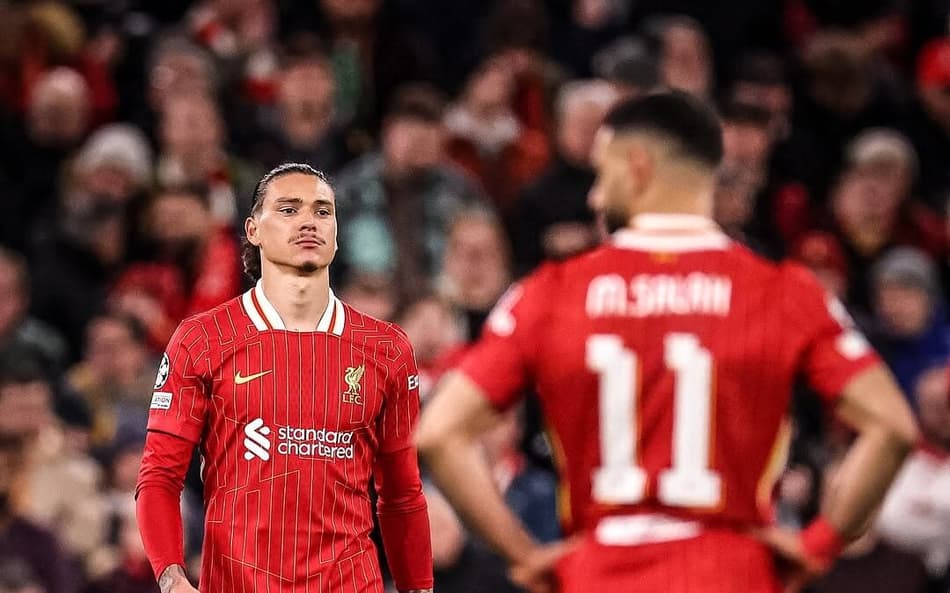 Michael Owen, ídolo do Liverpool, não vê Darwin Núñez no clube e propõe troca
