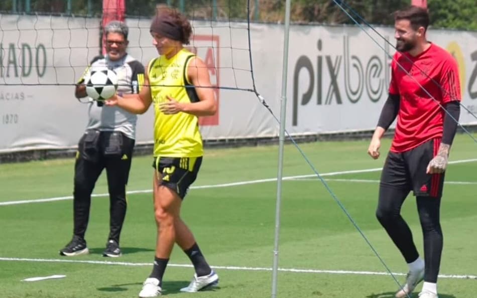 Matheus Cunha enaltece liderança de David Luiz, de saída do Flamengo: ‘Cara sensacional’