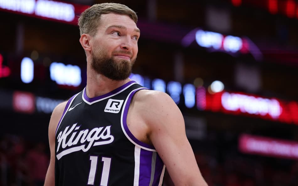 Astro do Sacramento Kings sofre lesão e vira desfalque por tempo indeterminado