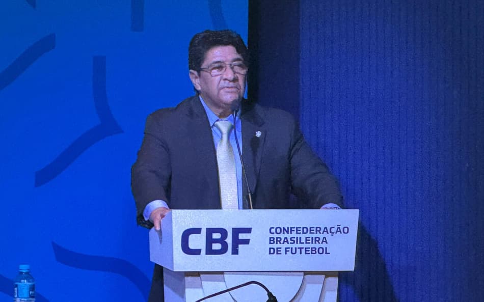 Presidente da CBF dá início a reunião de combate ao racismo