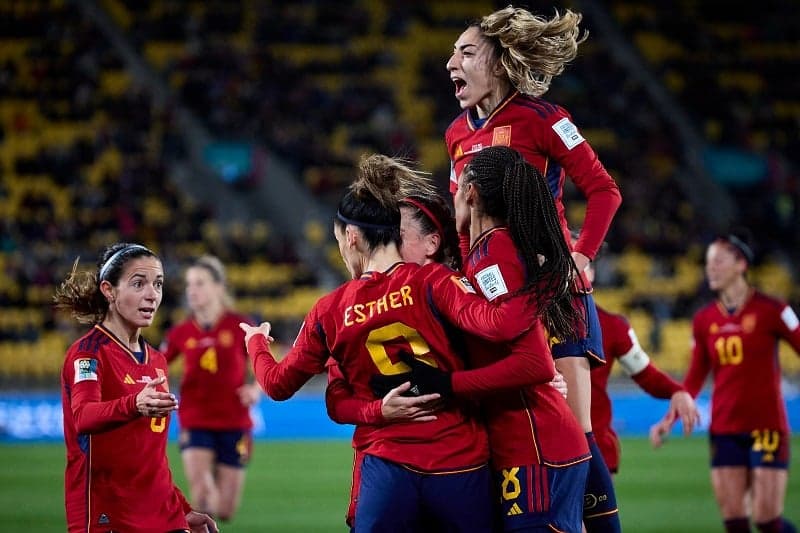 A Espanha, atual vencedora da Nations League feminina, estreia nesta sexta-feira (21) contra a Bélgica (Divulgação/RFEF)