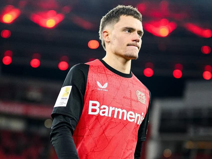 Florian Wirtz pelo Bayer Leverkusen