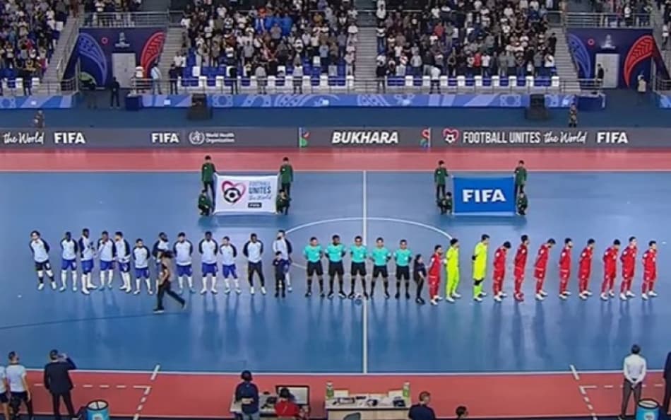 Comentarista pede punição da Fifa após polêmica na Copa do Mundo de Futsal: ‘Nojo’