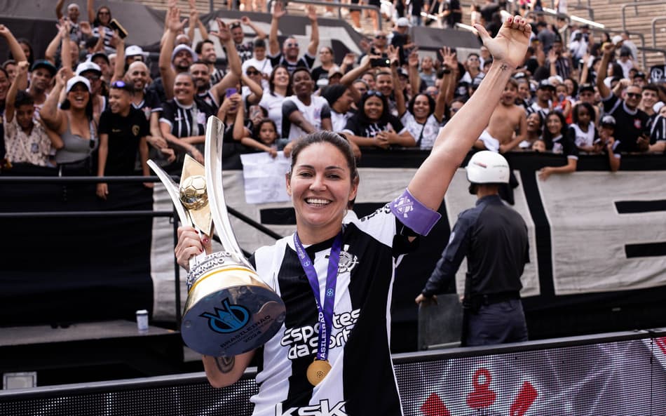 Gabi Zanotti, do Corinthians, é eleita Rainha da América 2024
