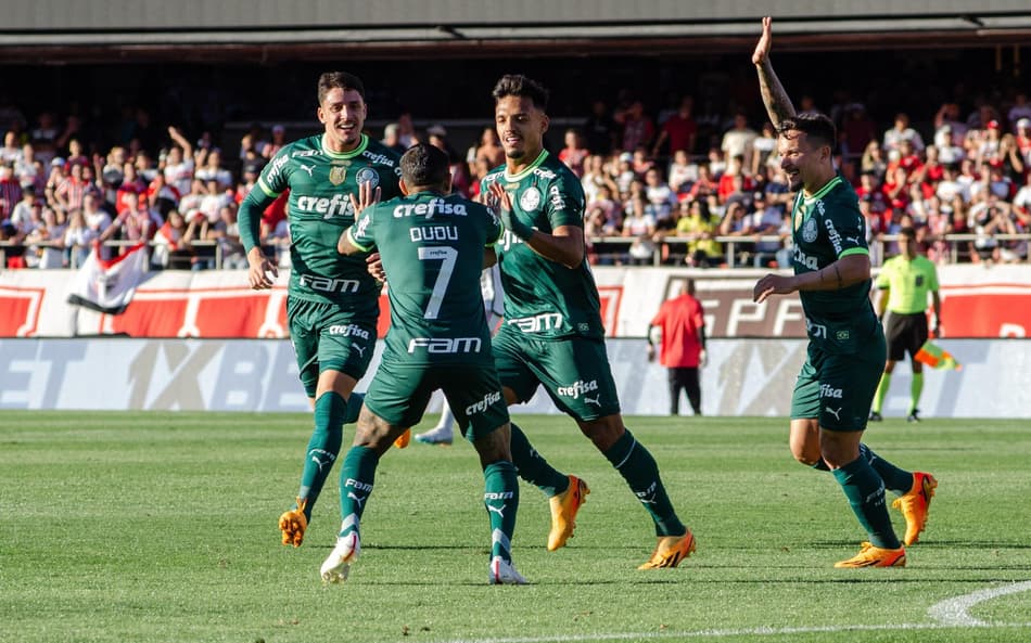 Com duas falhas de Arboleda, Palmeiras vence clássico contra o São Paulo em pleno Morumbi pelo Brasileirão