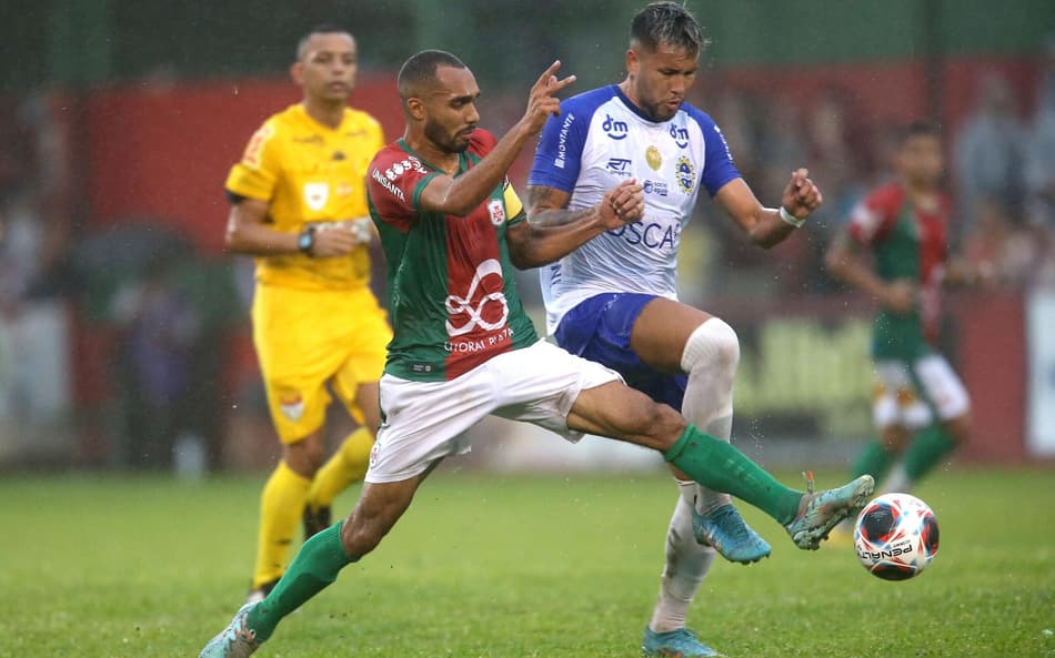 Com muita chuva e gol no fim, Portuguesa Santista vence o São José pela ida da final da Copa Paulista