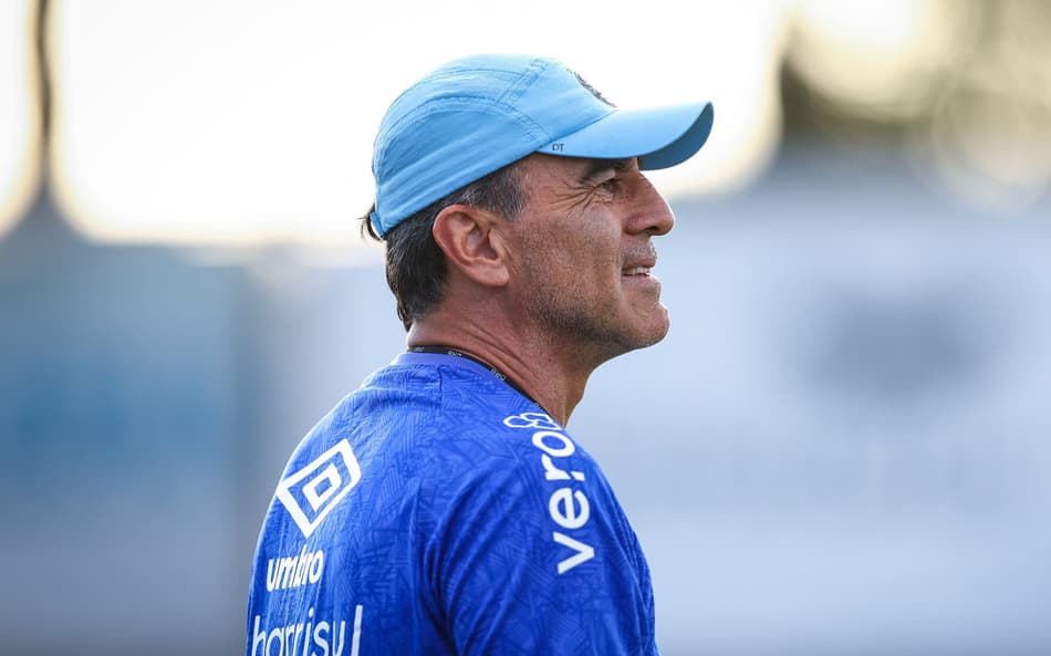 TJD-RS aceita pedido, e Grêmio terá técnico Quinteros no Gre-Nal da final