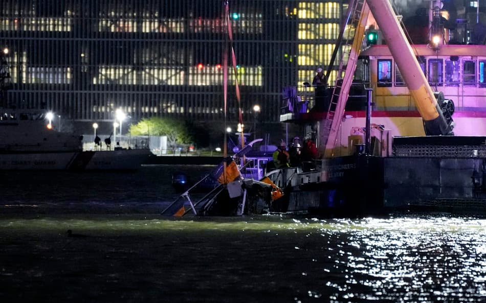 Neta de ex-presidente do Barcelona morre em queda de helicóptero nos EUA
