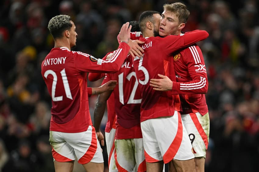 Jogadores do Manchester United comemoram gol na Europa League (Foto: Oli Scarff/AFP)