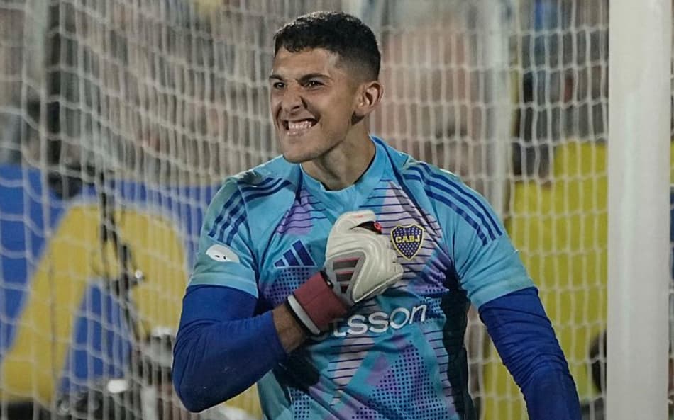 Goleiro do Boca Juniors é ferido por vidro arremessado por torcida adversária
