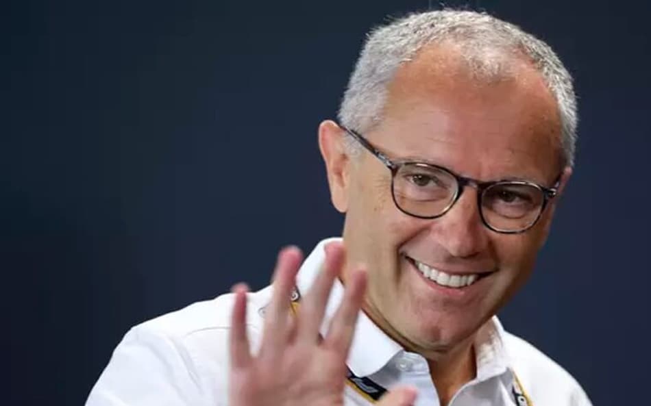 Presidente da Fórmula 1 analisa ida de Hamilton para a Ferrari: ‘Grande visibilidade’