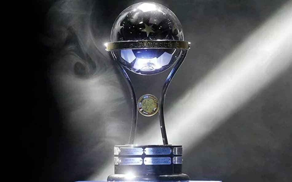 Cruzeiro, Fluminense e Atlético-MG: vidente projeta estreia de clubes na Sul-Americana