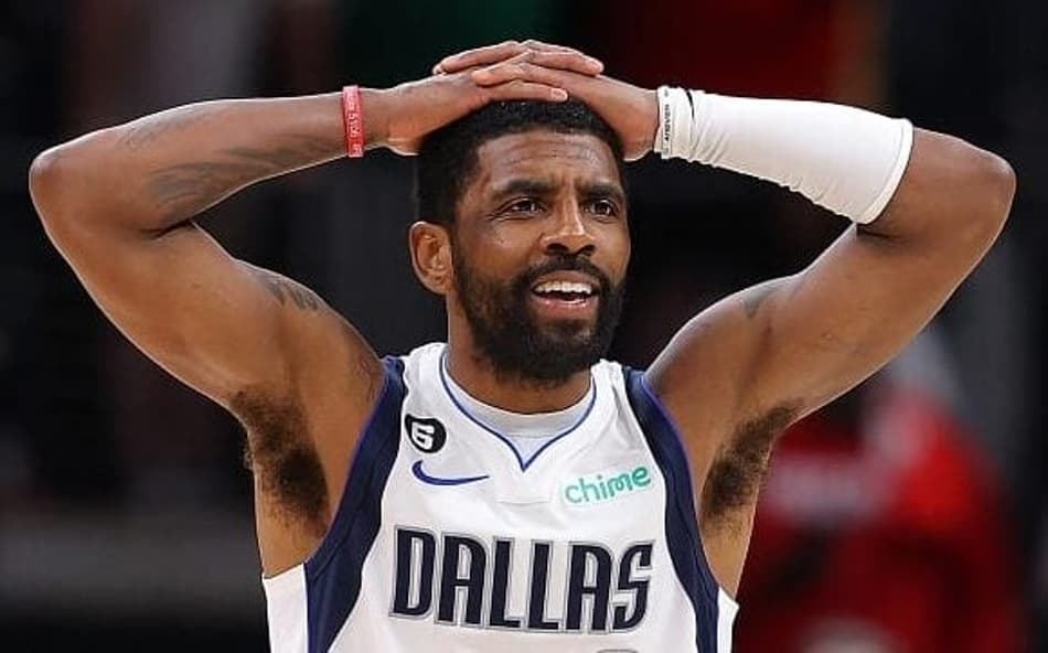 Kyrie Irving está fora da temporada da NBA após romper ligamento