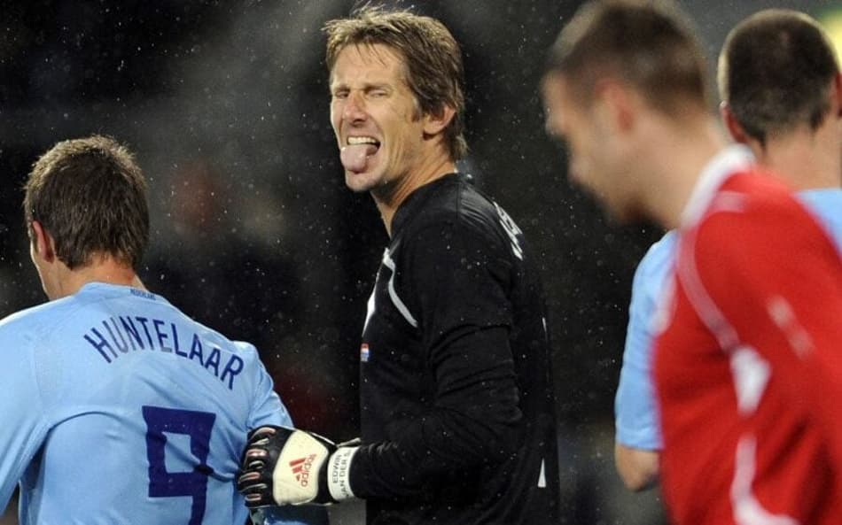 Ex-goleiro do United critica Dibu e aponta brasileiro como um dos seus favoritos